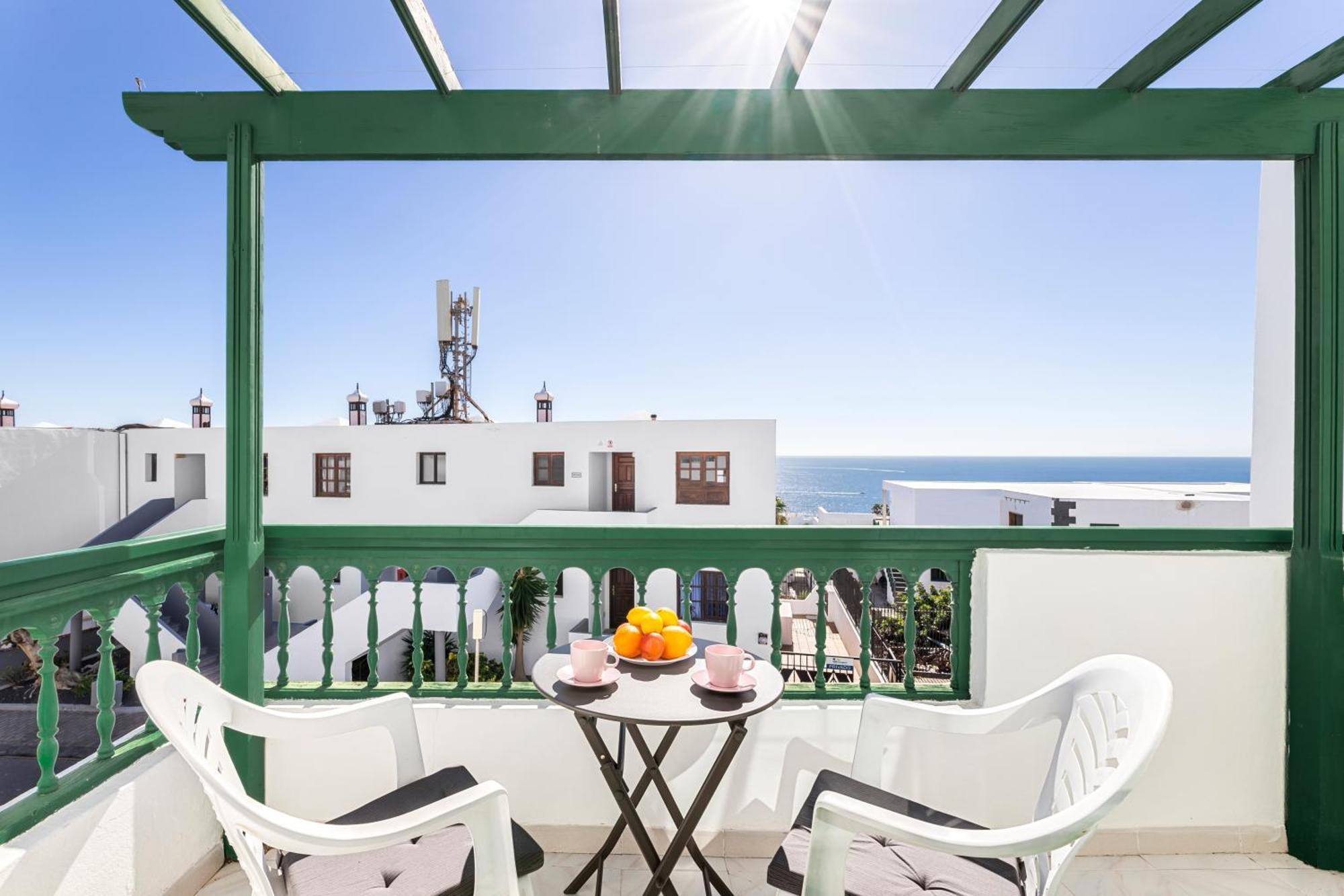 Apartment Home2book Bright Sea View *
